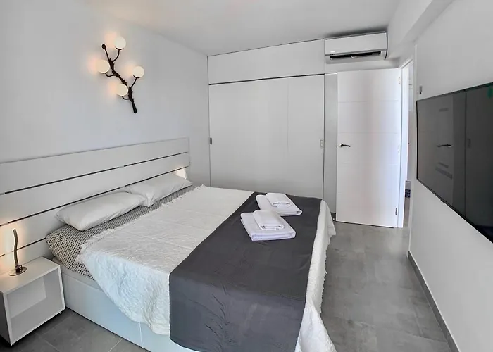 Clubrent - Edf Calpemar, Planta 8, Primera Linea Apartamento *