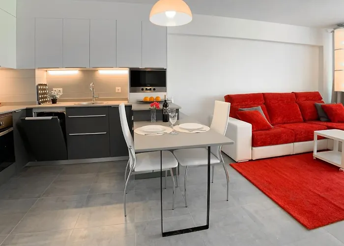 Clubrent - Edf Calpemar, Planta 8, Primera Linea Calpe