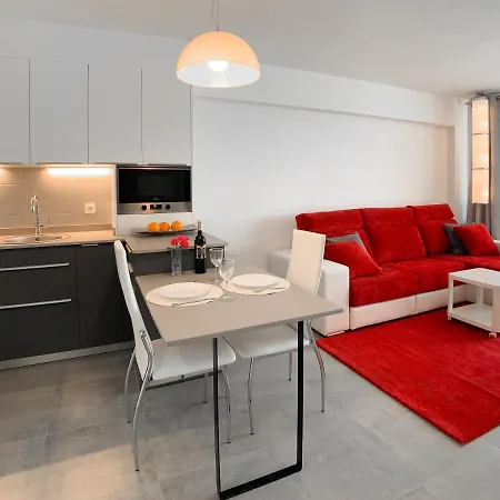 Clubrent - Edf Calpemar, Planta 8, Primera Linea * Кальпе